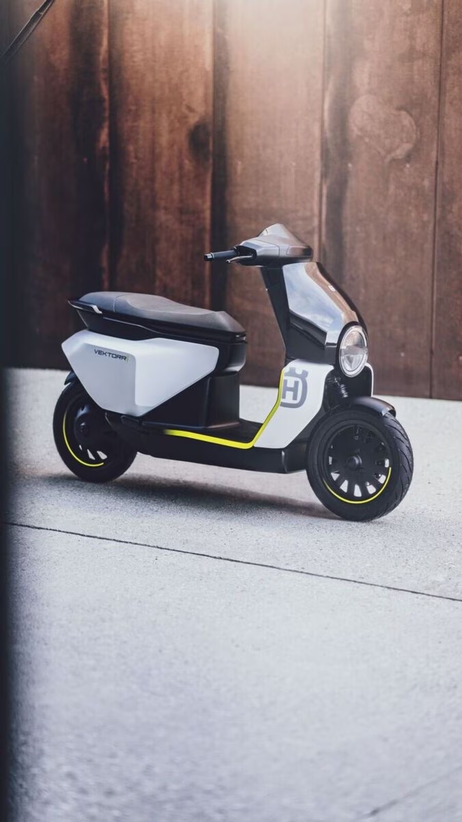 Bajaj Vector Electric Scooter With 137 Km Range! - EV Gyan.in