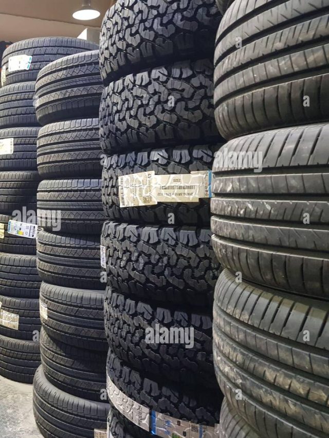 car-tyre-warehouse-2CHX0M9